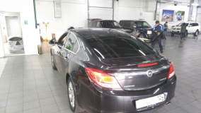 Opel Insignia 2.0T