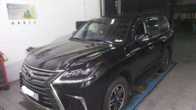 Lexus 450D